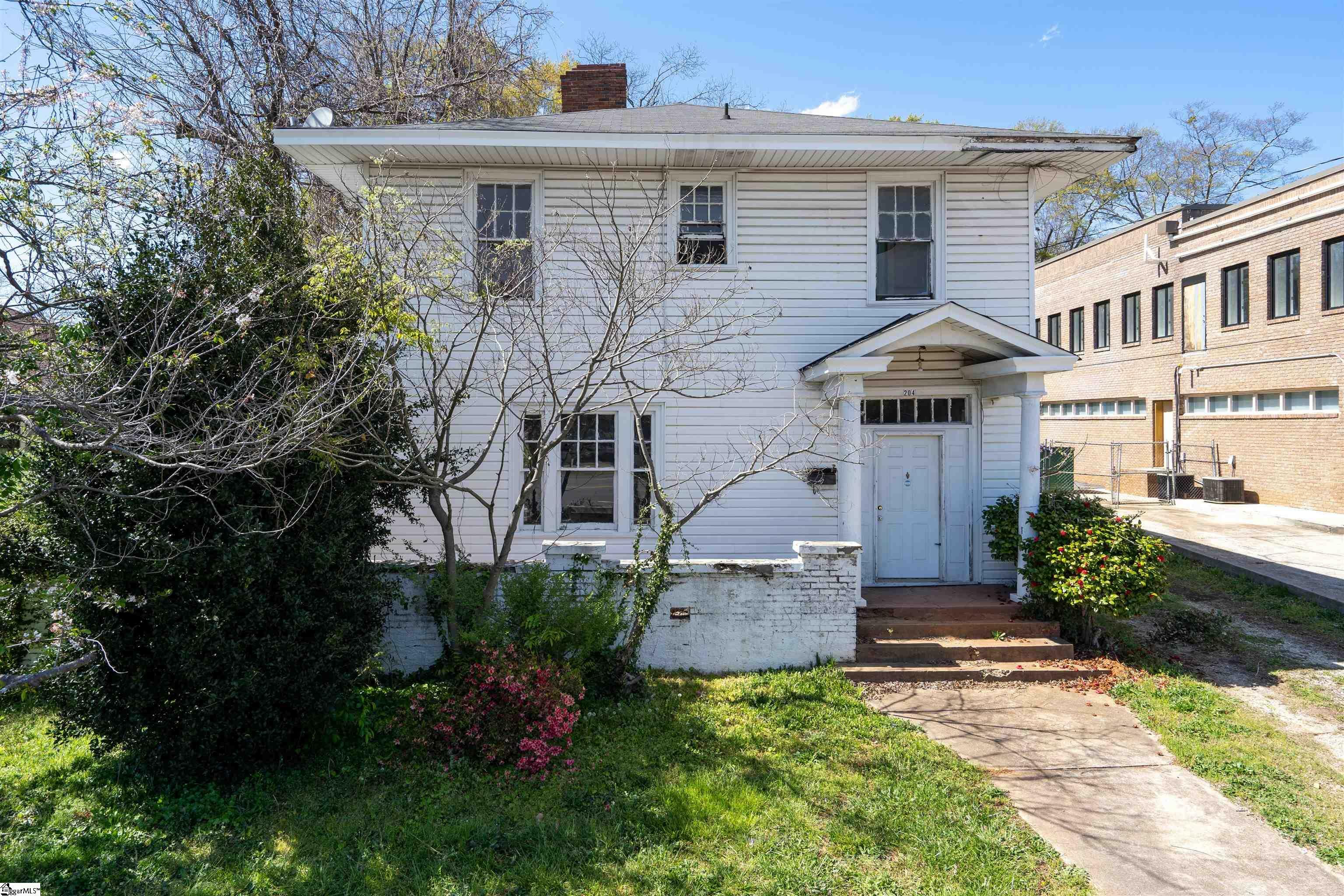 Property Photo:  204 Mills Avenue  SC 29605 