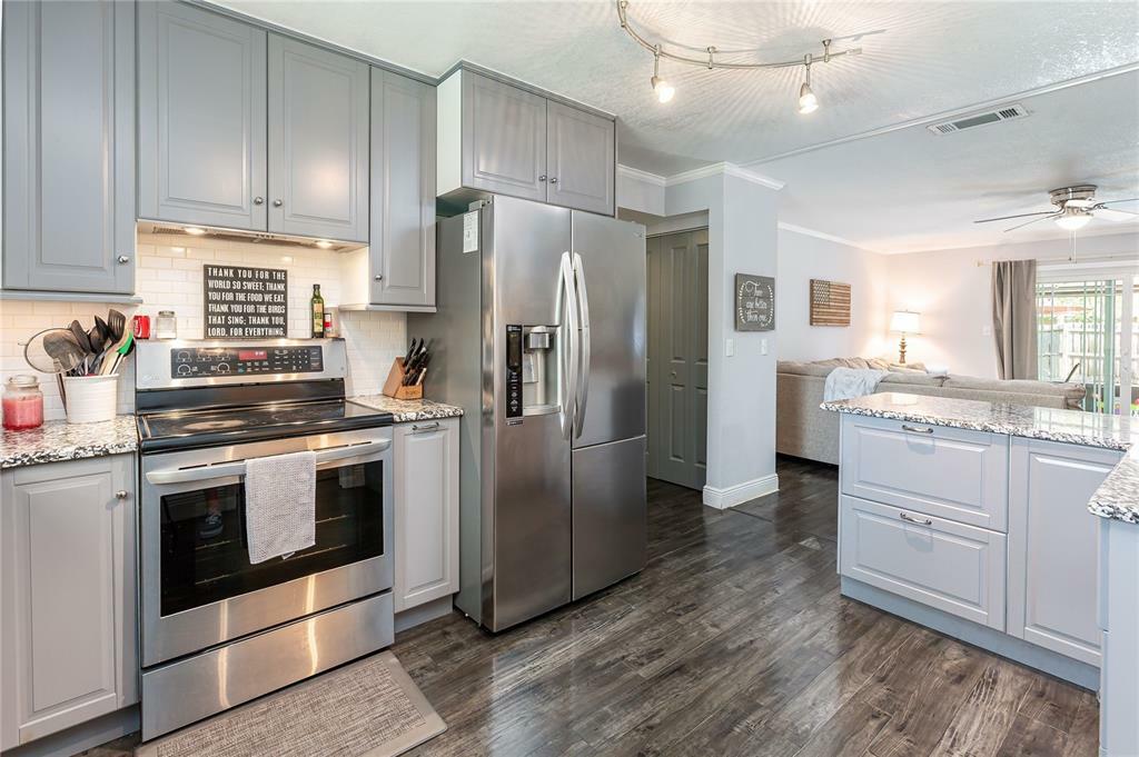 Property Photo: 4947 Casaba Place FL 32812