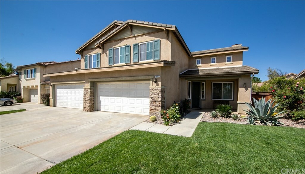 Property Photo:  1065 Nighthawk Place  CA 92223 