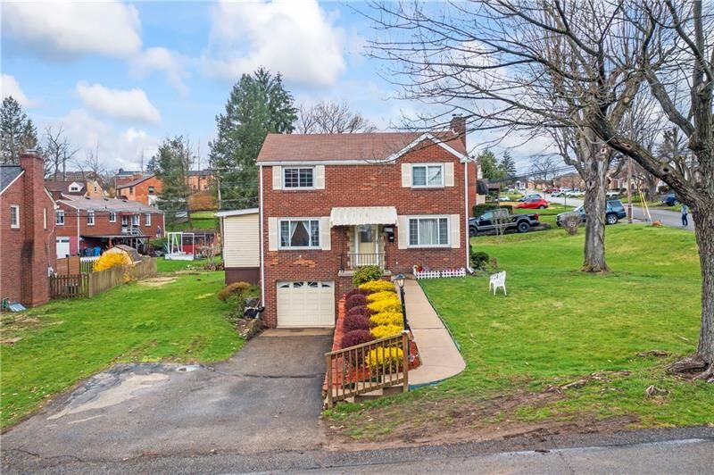 Property Photo: 332 Rockhill Rd PA 15243