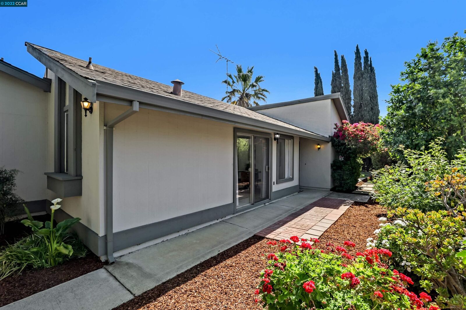Property Photo: 1206 Taper Lane CA 95122-2950