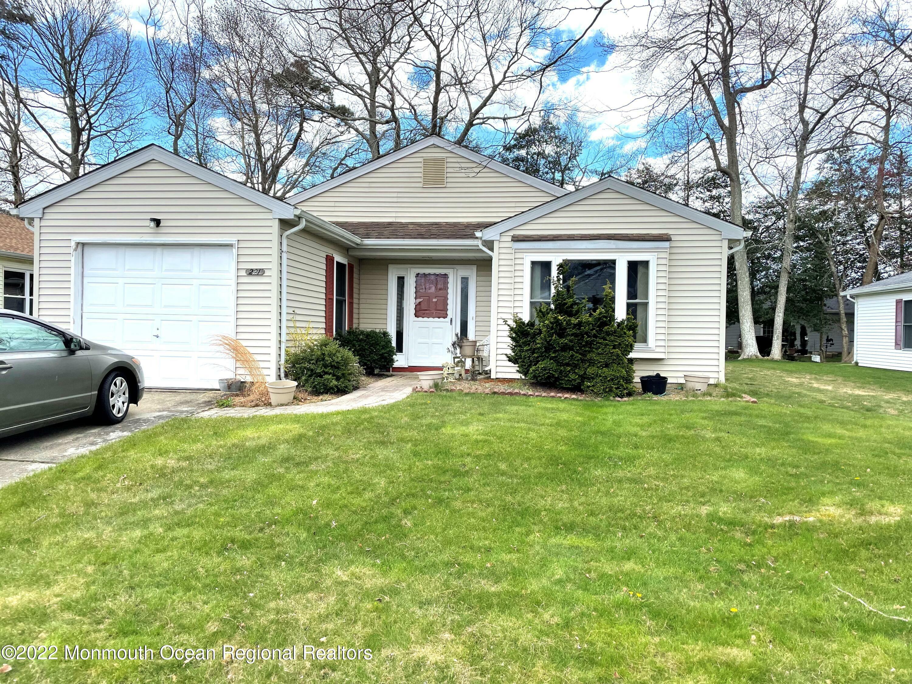 Property Photo: 221 Lantern Place NJ 08087