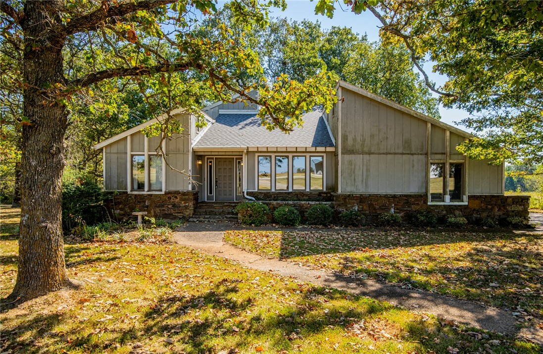 Property Photo:  1588 Klenc Road  AR 72762 