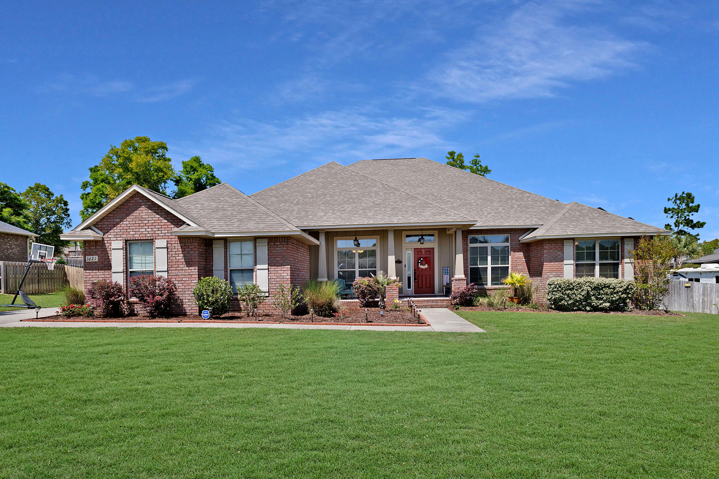 Property Photo: 1621 Lena Street FL 32531