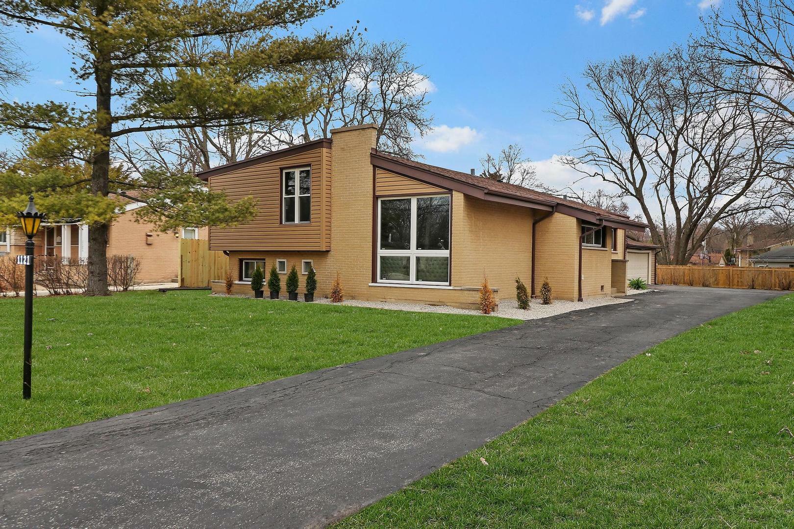 Property Photo:  1121 Harms Road  IL 60025 