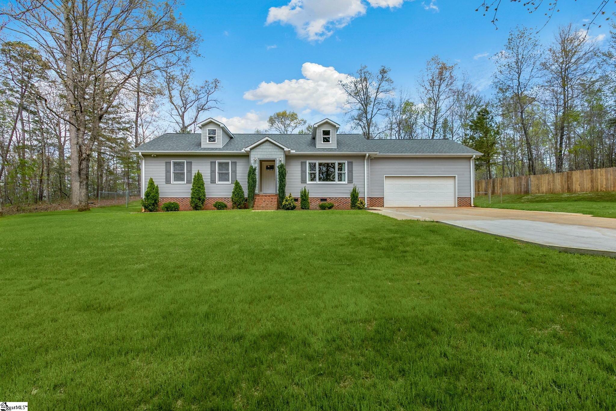 129 Holly Berry Lane  Pickens SC 29671 photo