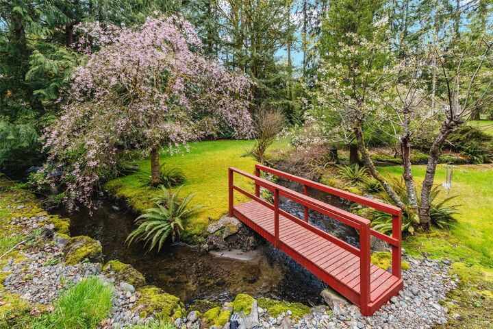 Property Photo: 20200 37th Avenue NE WA 98155