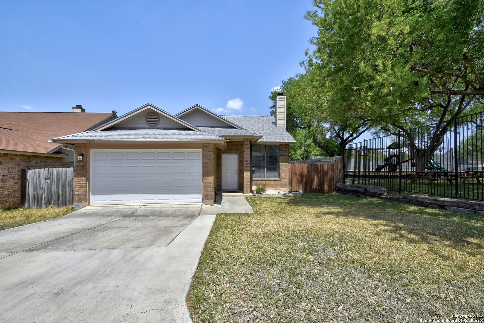 Property Photo:  7523 Corian Park Dr  TX 78249 