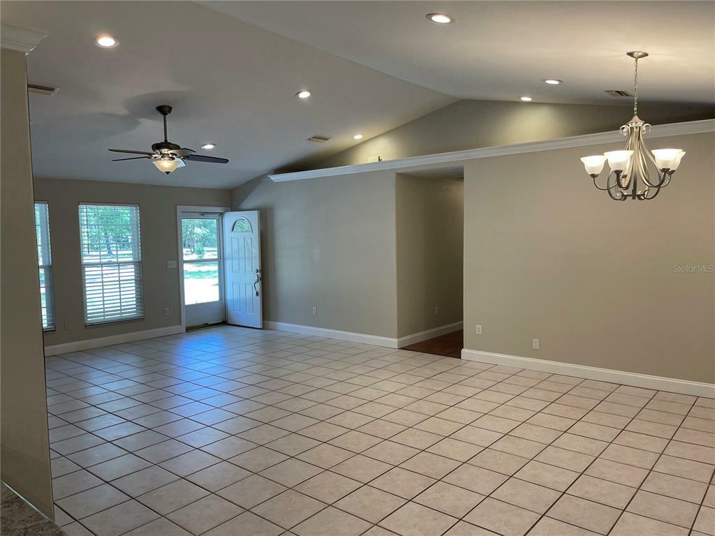 Property Photo: 9050 NW 131st Place FL 32626