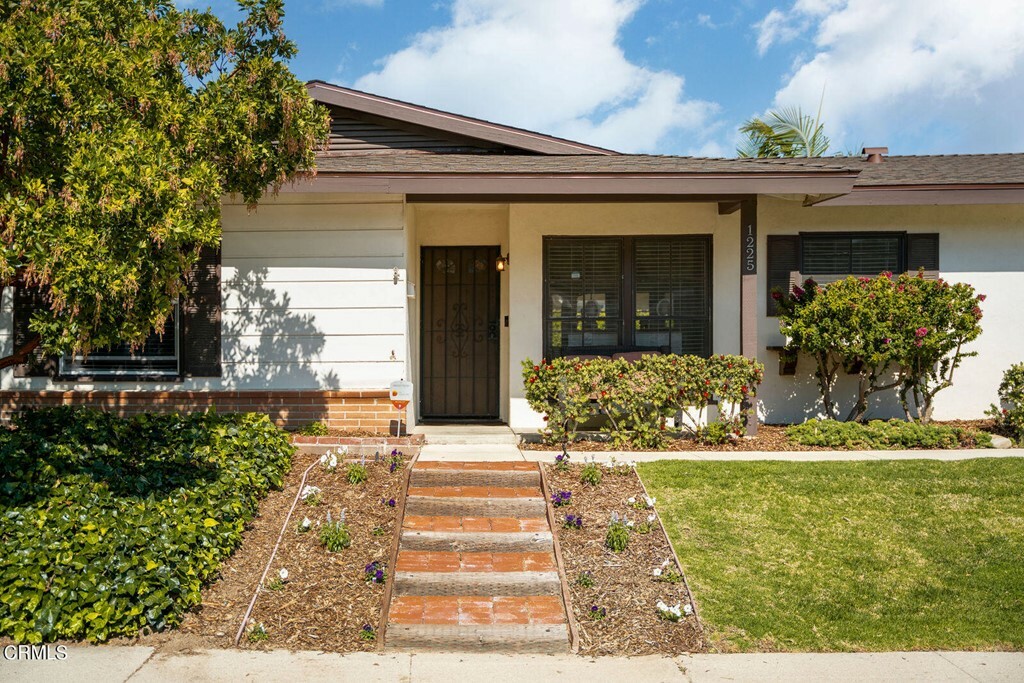 Property Photo:  1225 Mariposa Drive  CA 93060 