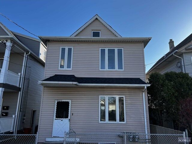 Property Photo:  249 Hayward Place 1  NJ 07057 