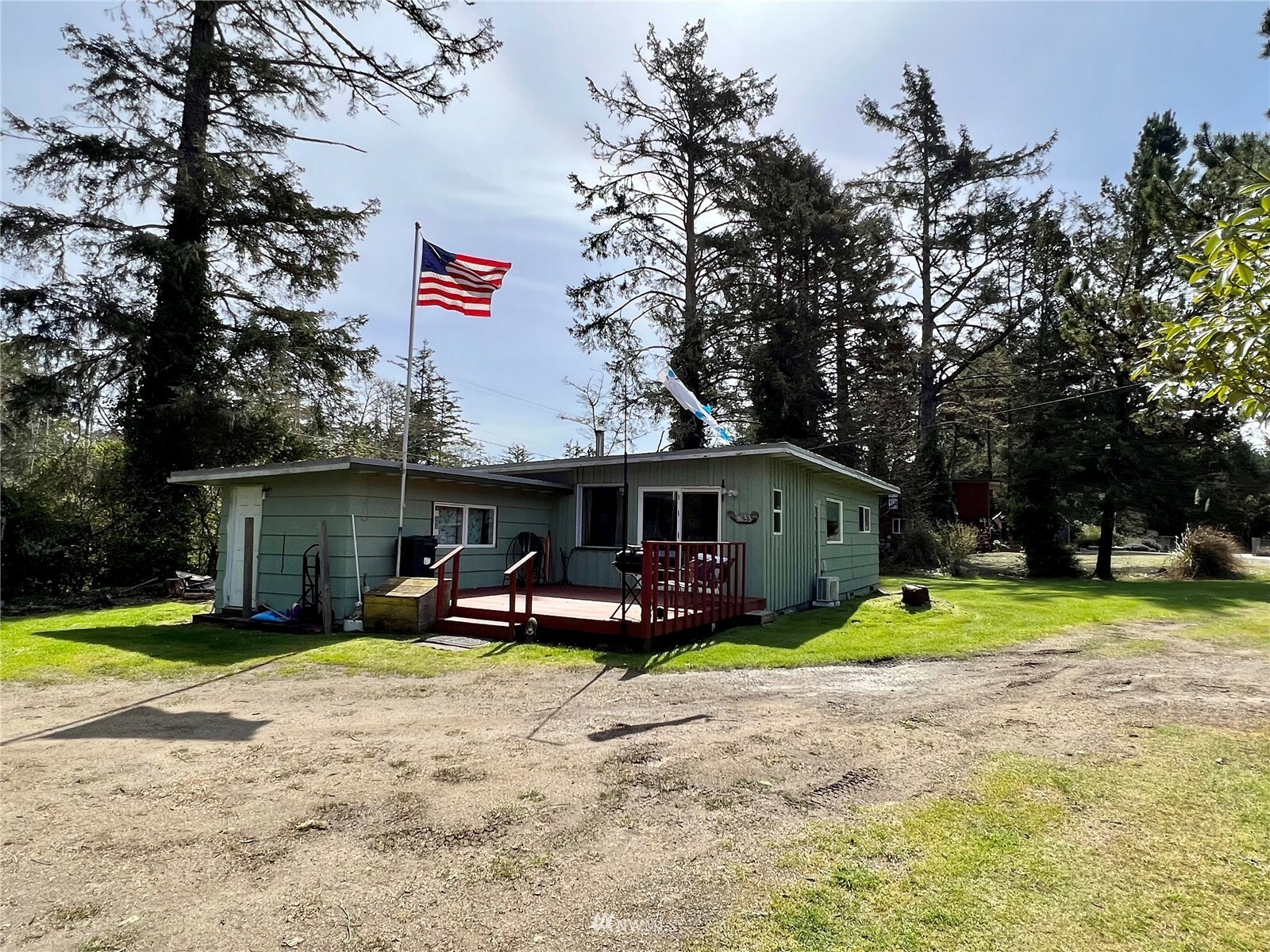 Property Photo:  3633 State Route 105  WA 98547 