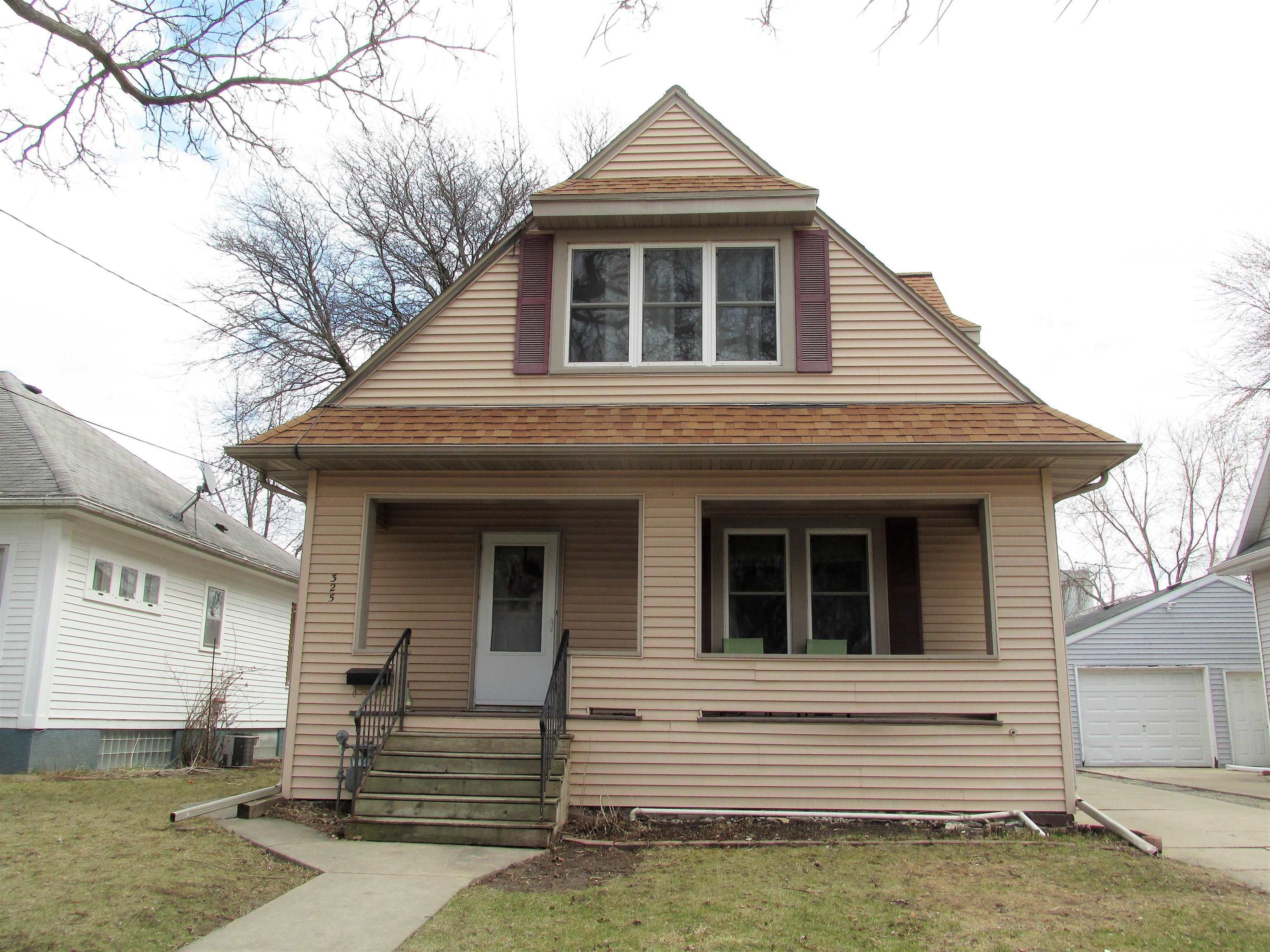 Property Photo:  325 13th Avenue  WI 54303 