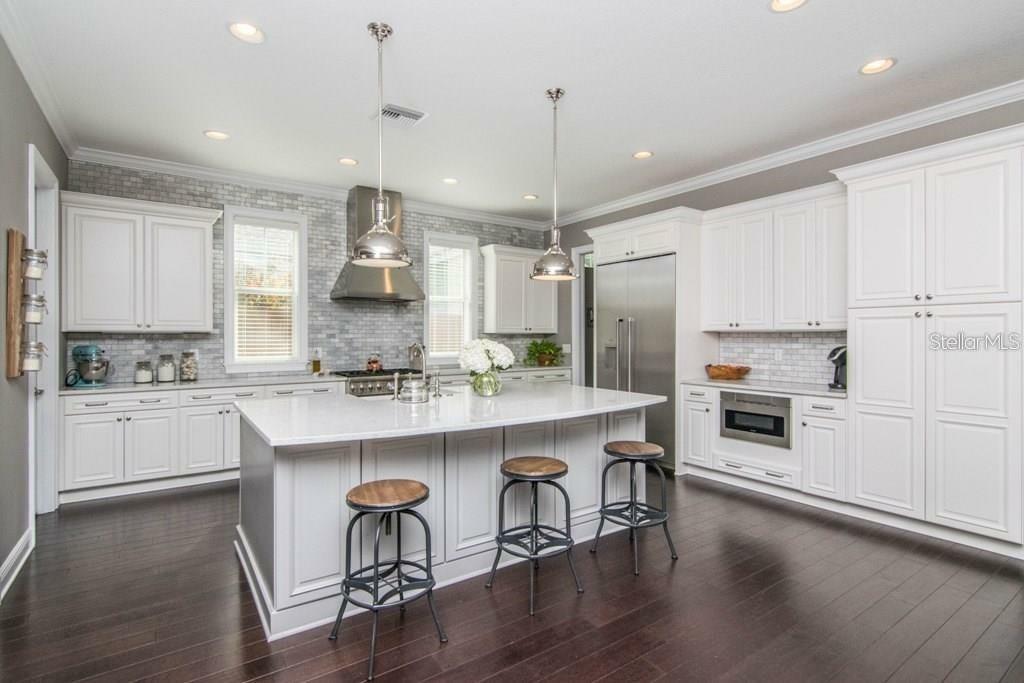 Property Photo: 909 W Braddock Street FL 33603
