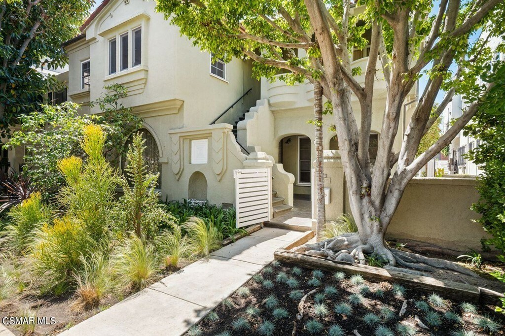 Property Photo:  325 Reeves Drive  CA 90212 