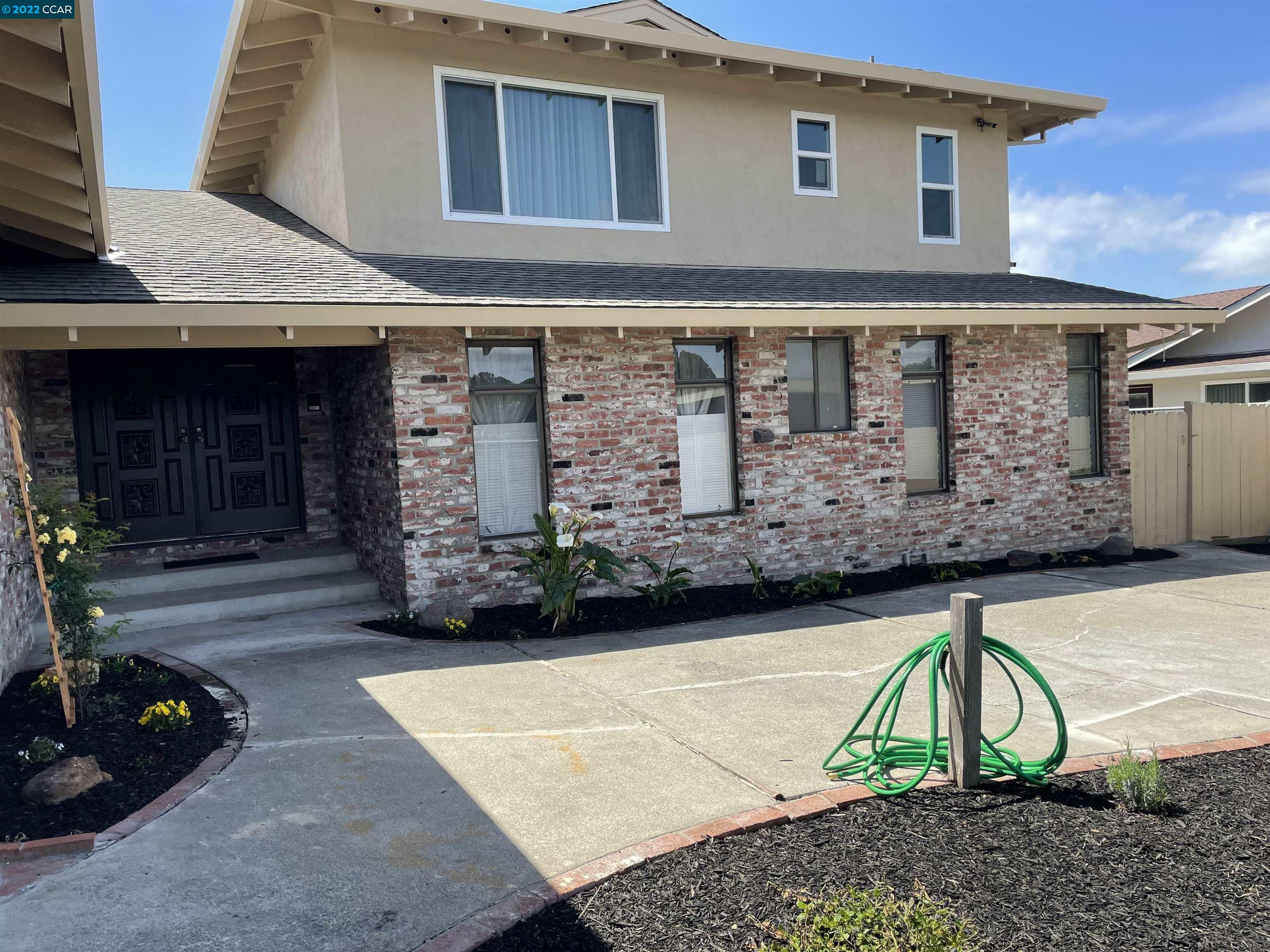 Property Photo: 50 Bailey Ln CA 94803