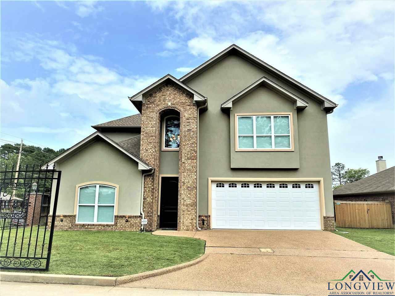 Property Photo:  700 Cove Place  TX 75604 