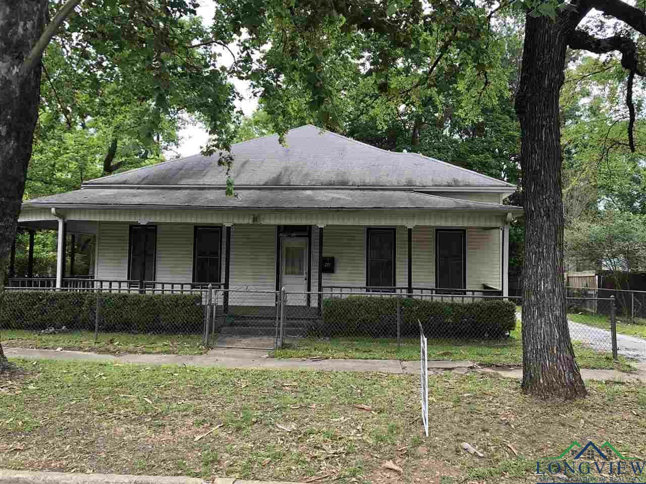 Property Photo:  201 S Montgomery Street  TX 75644 