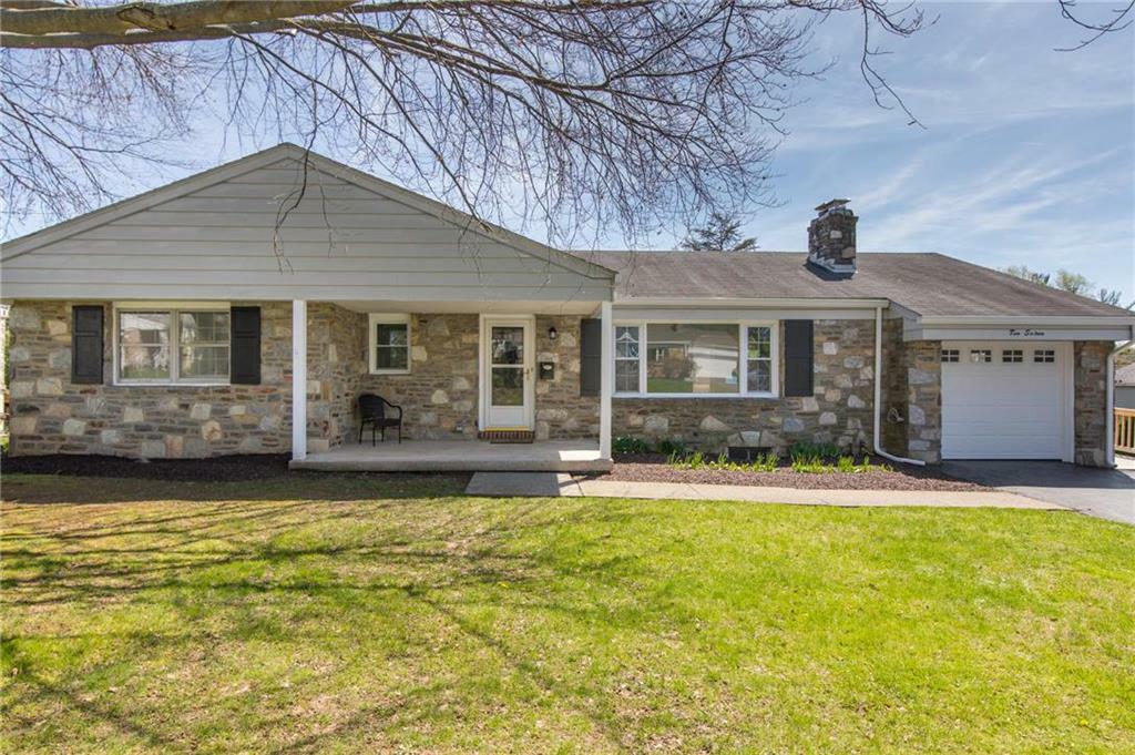 Property Photo:  216 Flagstone Drive  PA 18017 