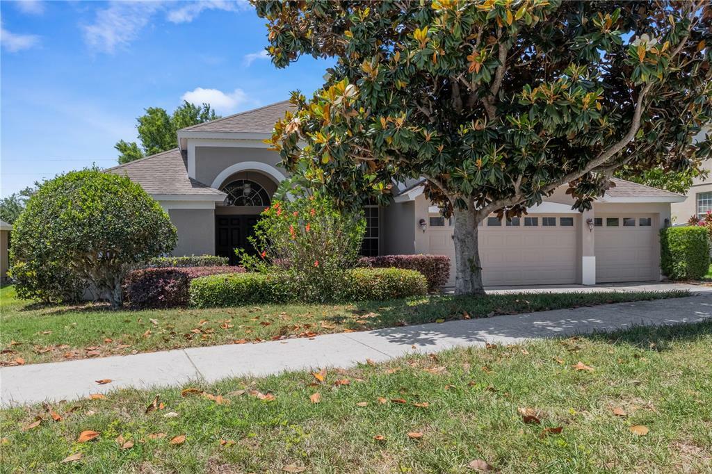 Property Photo:  10749 Lemay Drive  FL 34711 