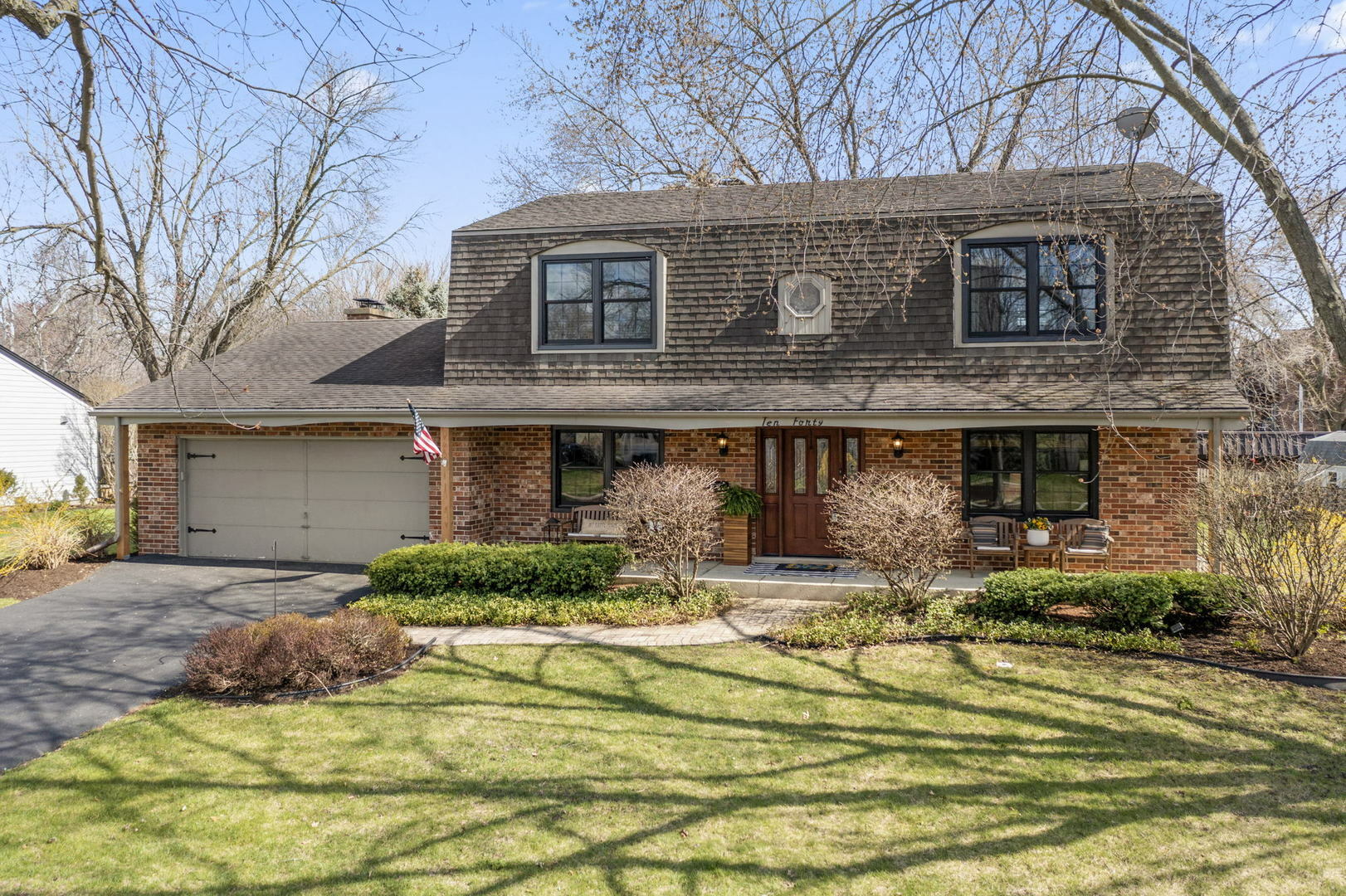 Property Photo:  1040 Summit Hills Lane  IL 60563 