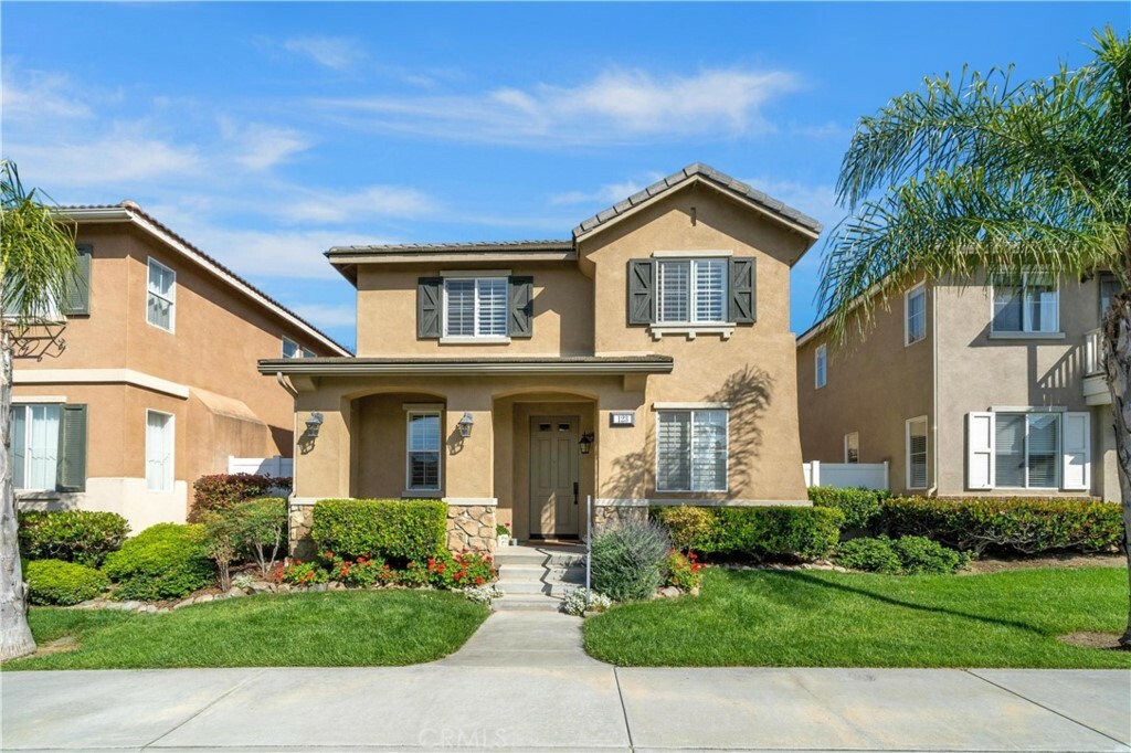 Property Photo:  123 Hyde Park  CA 92606 