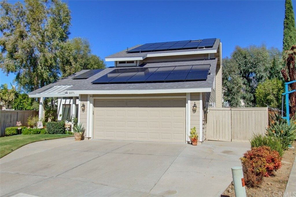 Property Photo:  21071 Wood Hollow Lane  CA 92679 