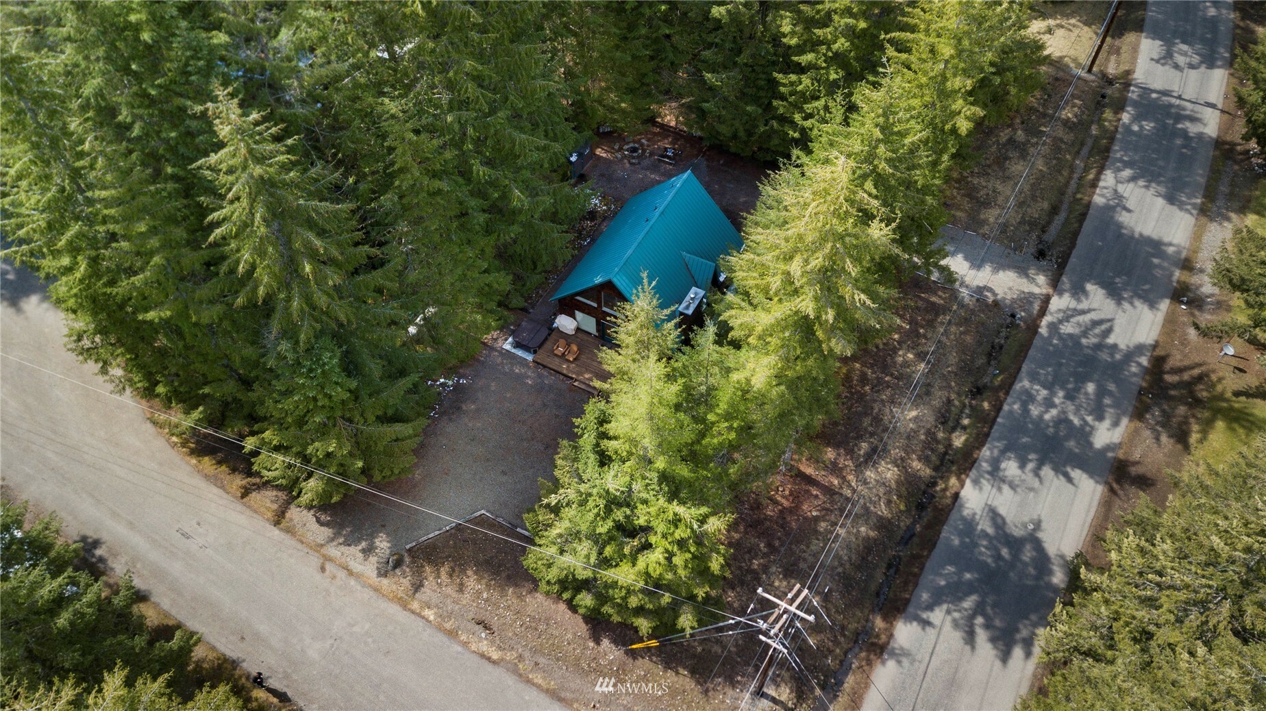 Property Photo:  62121 Meadow Way E  WA 98022 