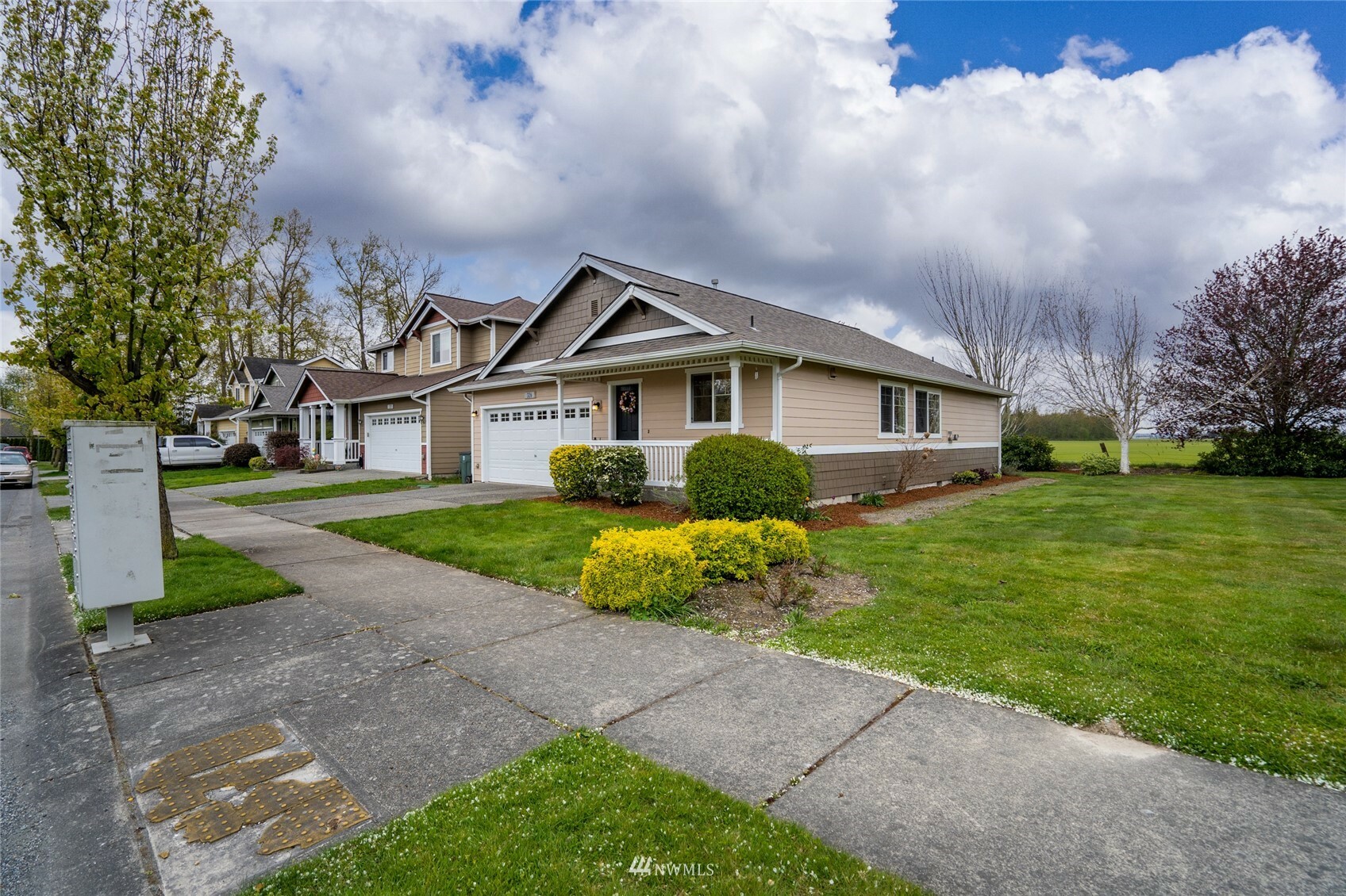 Property Photo:  326 Klinger Street  WA 98284 