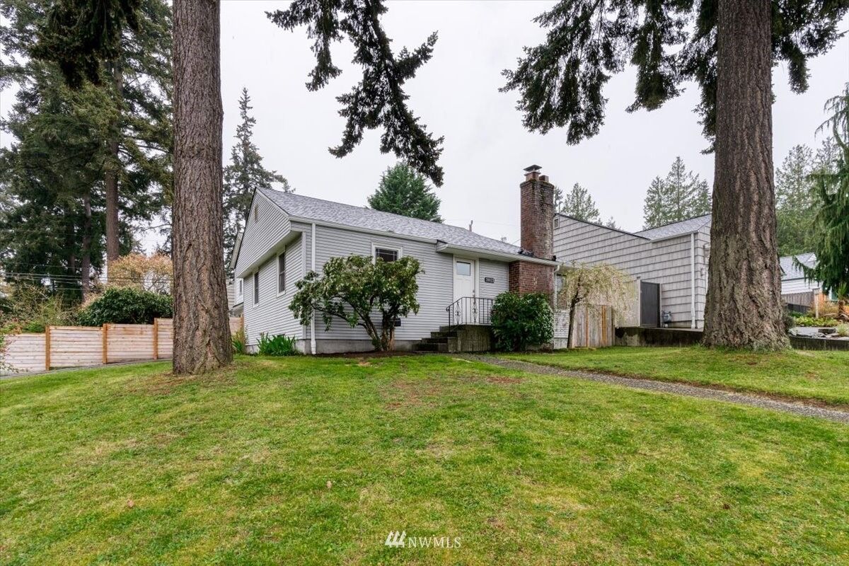Property Photo: 3015 NE 85th Street WA 98115
