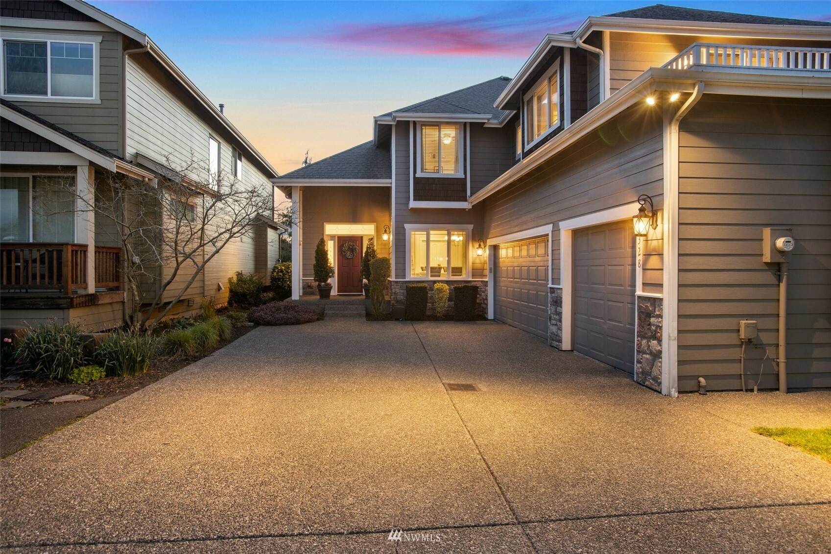 Property Photo:  1328 N 39th Street  WA 98056 