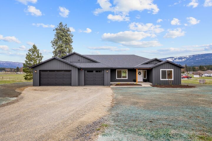 Property Photo: 60 Kingston Court WA 98922