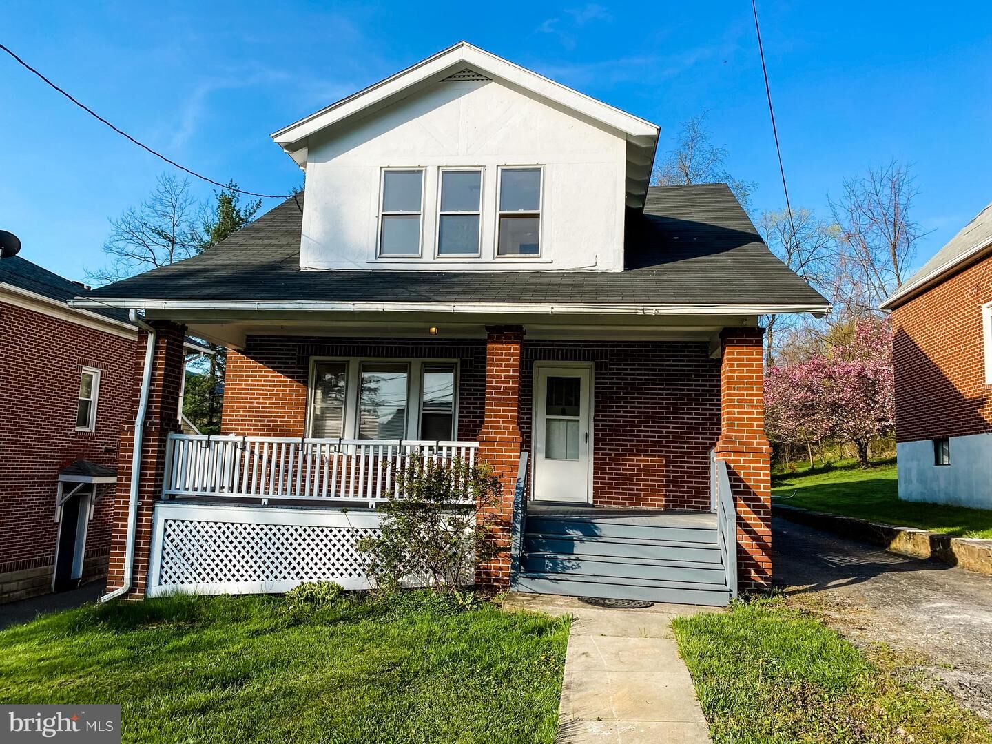 Property Photo:  10 Grant Drive  MD 21502 