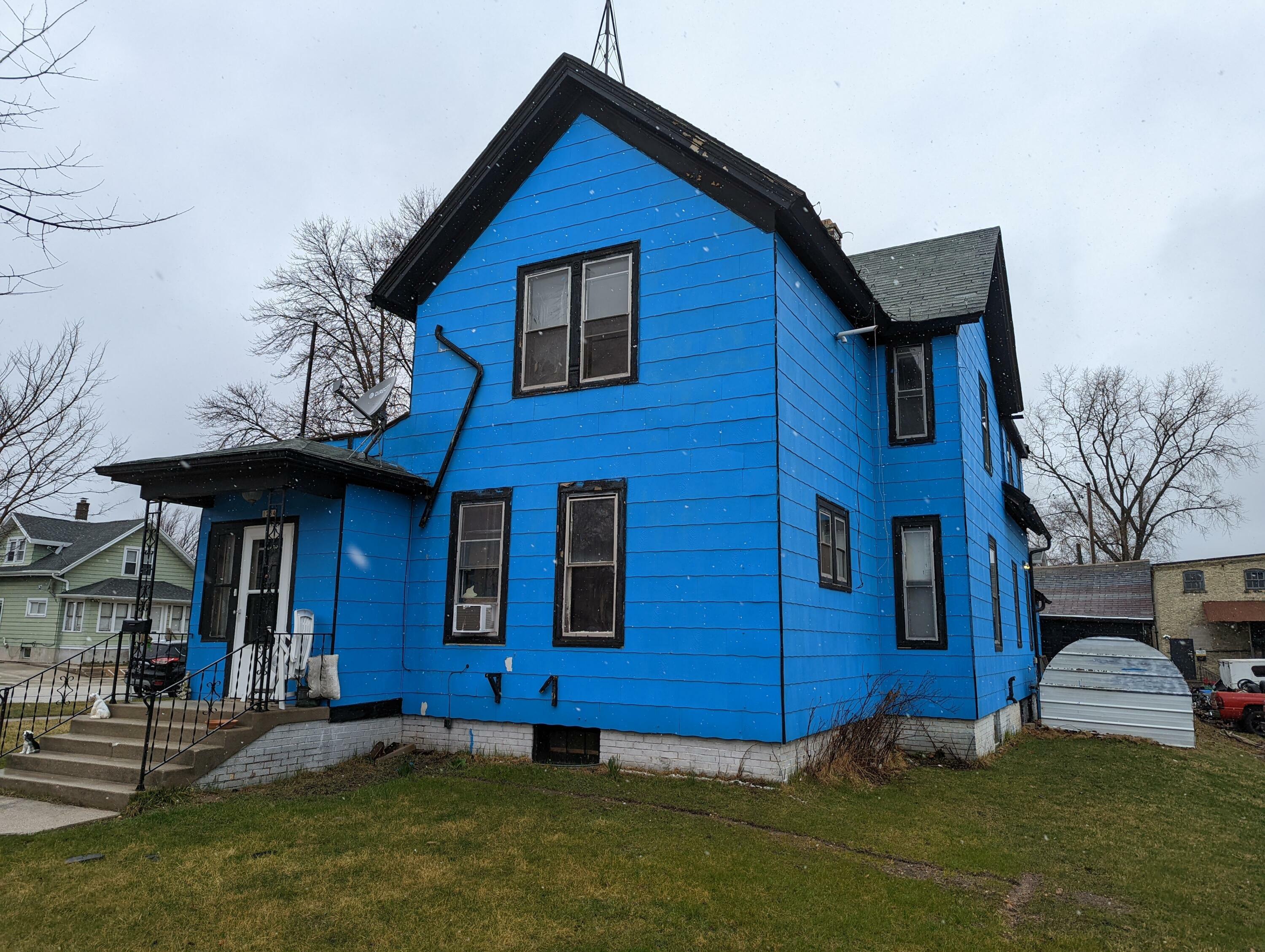 Property Photo: 1234 Center Ave WI 53081