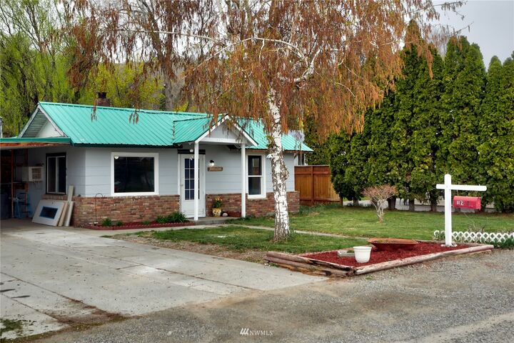 Property Photo: 112 Fir Street S WA 98841
