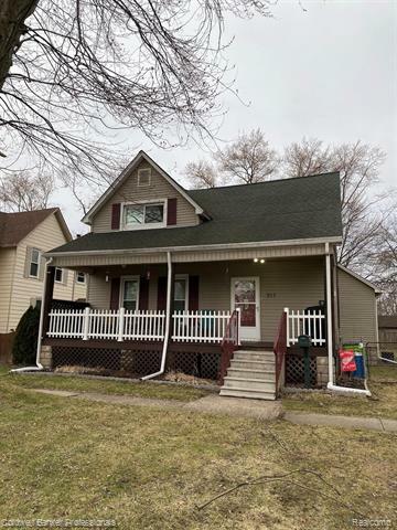 Property Photo:  917 Saint Clair Blvd  MI 48001 