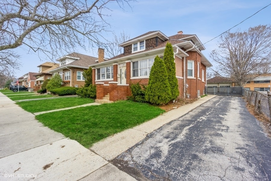 Property Photo: 5218 George Street IL 60077