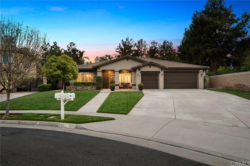 Property Photo: 1500 Suncountry Circle CA 92881