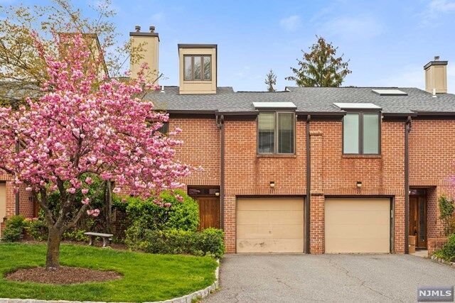 Property Photo:  21 Stepping Ridge  NJ 07006 