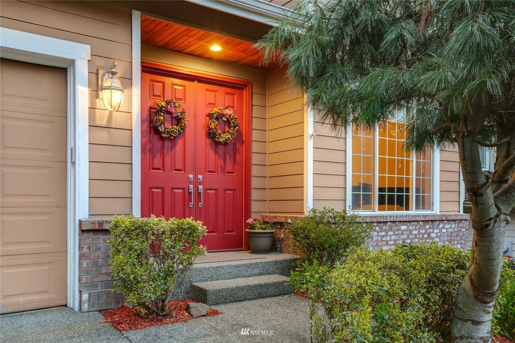 Property Photo: 2805 257th Place SE WA 98075