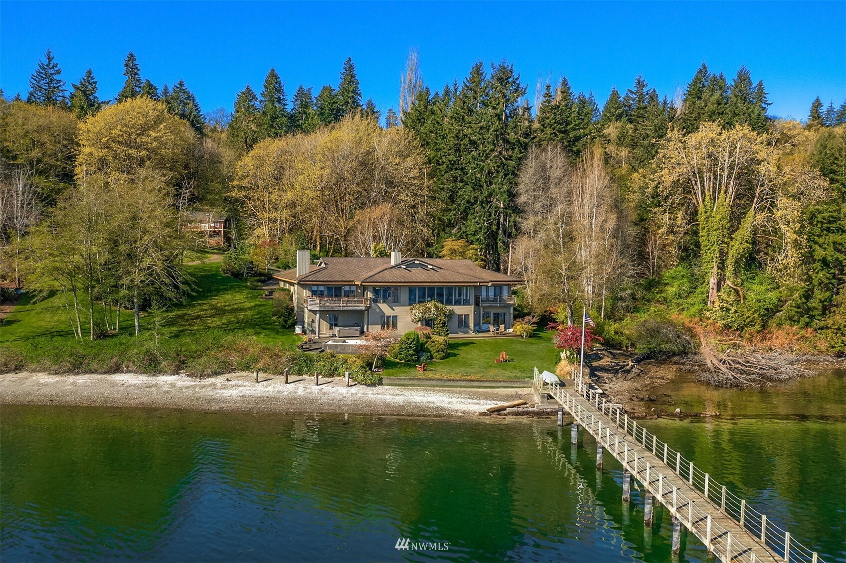 Property Photo:  6020 Eagle Harbor Drive NE  WA 98110 