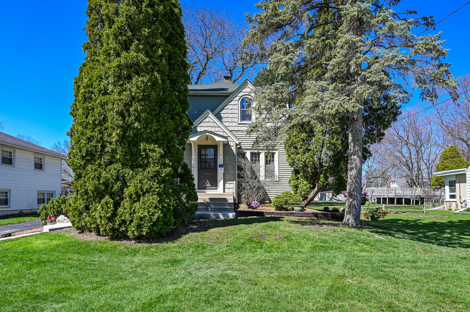 Property Photo: 532 S Addison Avenue IL 60148