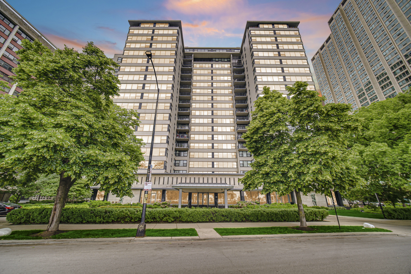 Property Photo: 3440 N Lake Shore Drive 15D IL 60657