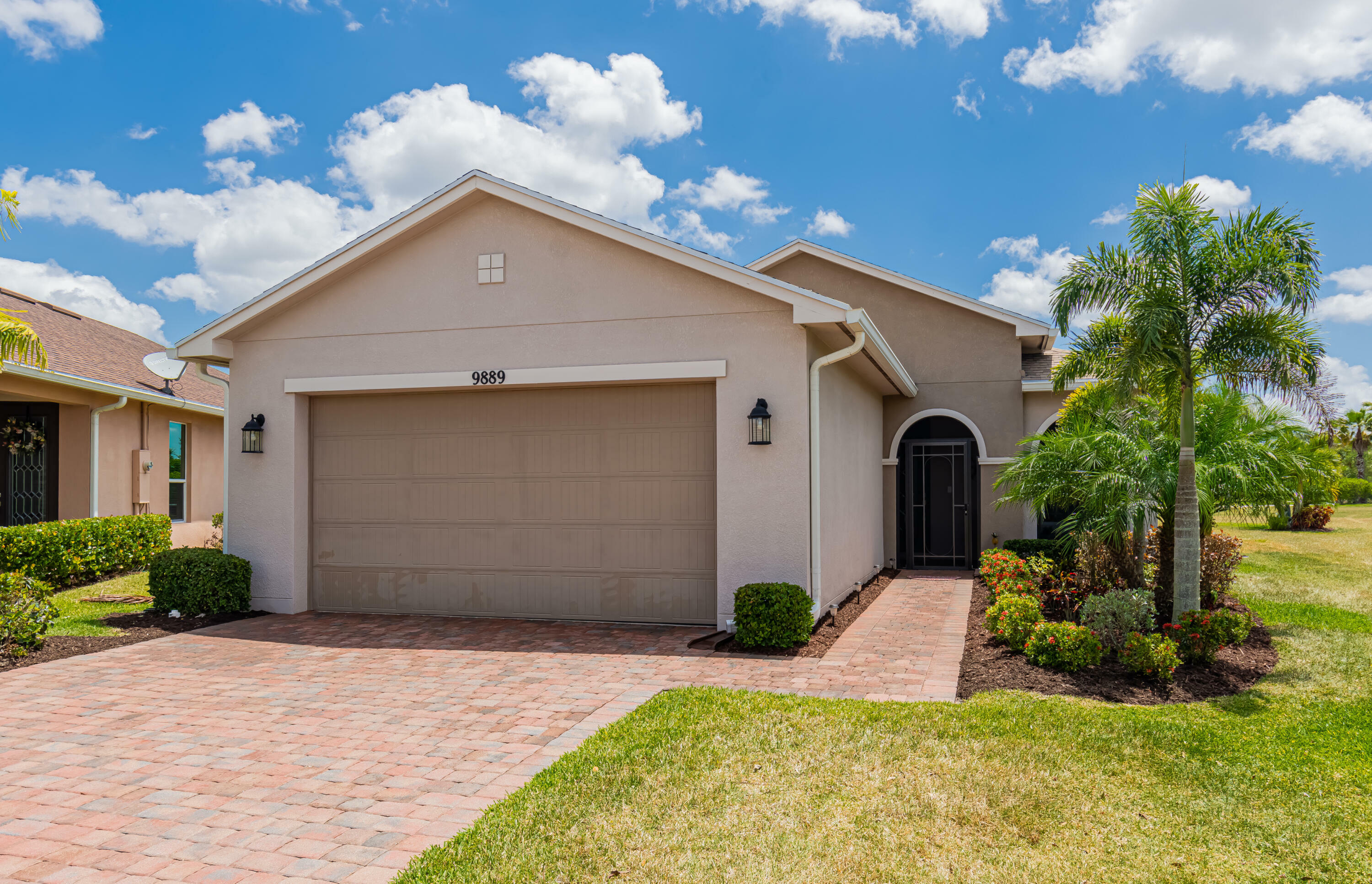 Property Photo:  9889 SW Trumpet Tree Circle  FL 34987 