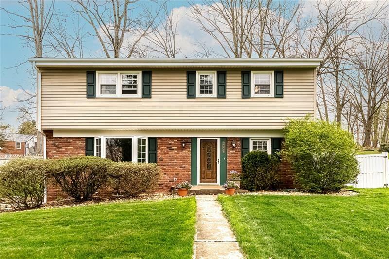 Property Photo:  1009 Arborwood Drive  PA 15044 