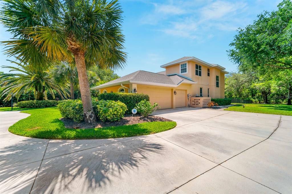 Property Photo:  6720 Ashley Court  FL 34241 