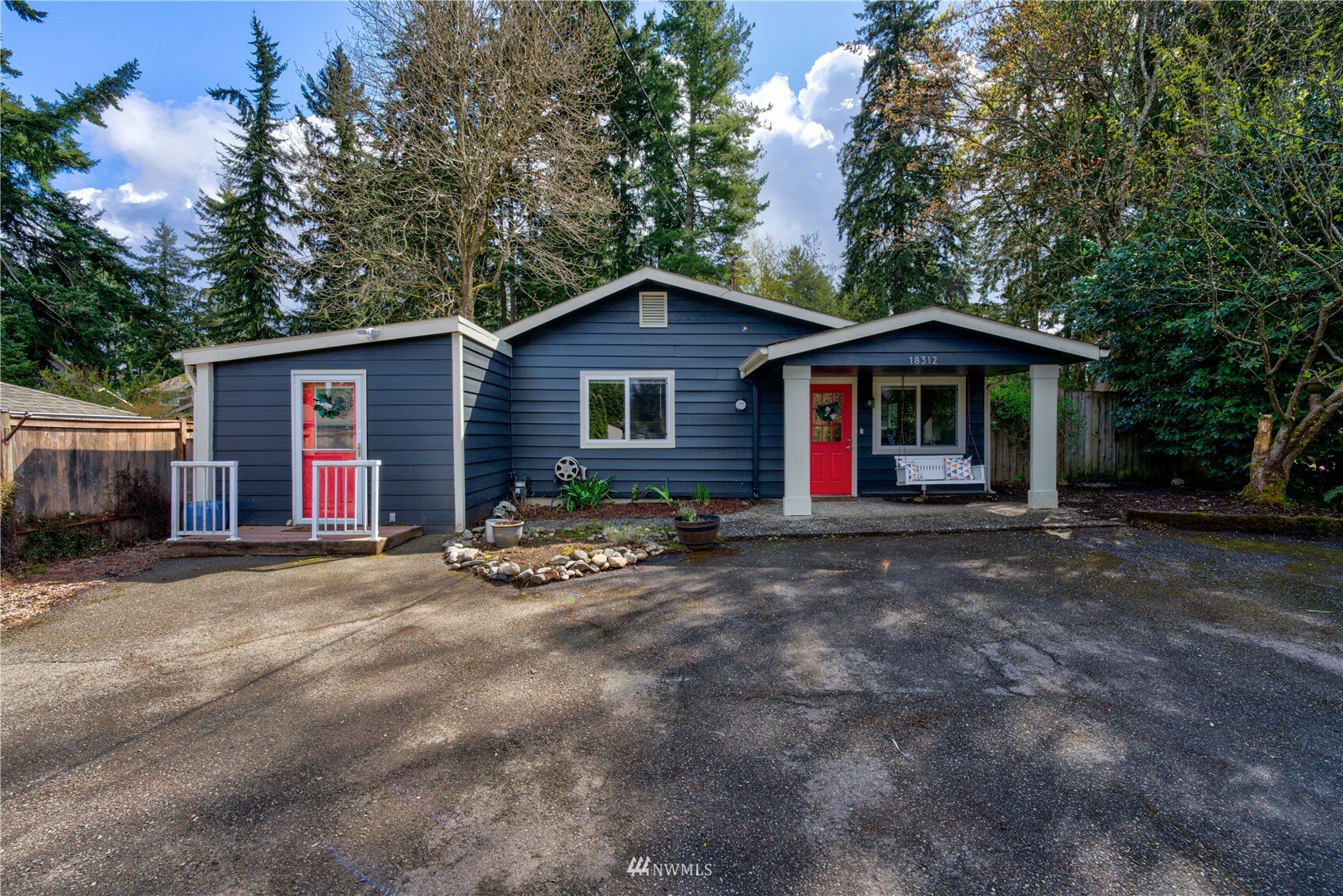 Property Photo: 18312 Corliss Avenue N WA 98133