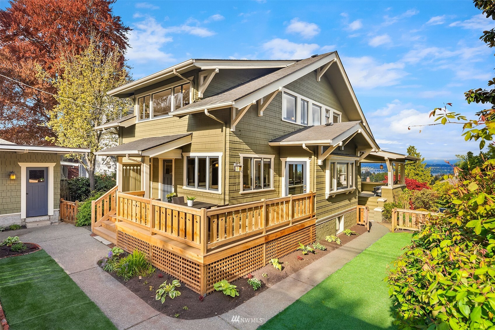 Property Photo:  1125 23rd Avenue E  WA 98112 