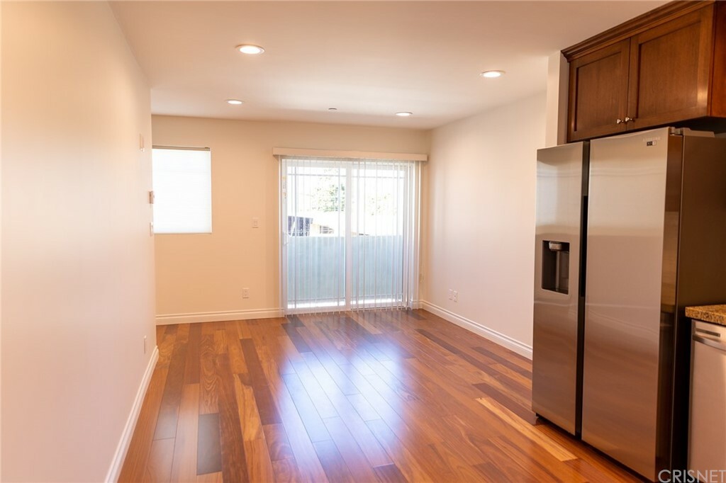 Property Photo:  5906 Murietta Avenue 2  CA 91401 