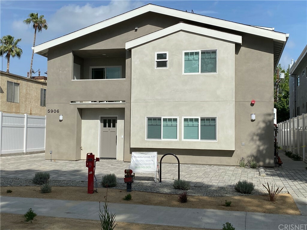 Property Photo: 5906 Murietta Avenue 1 CA 91401
